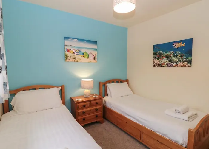 Coastal Retreat, The Bay *