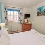 Coastal Retreat, The Bay 度假居